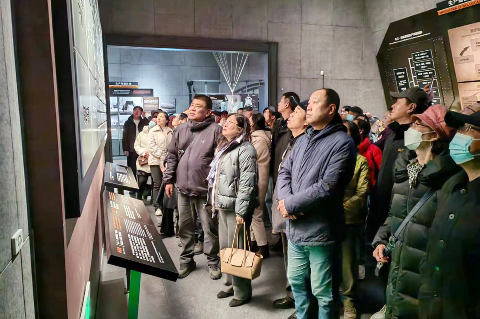 缅怀先烈志 清明祭英魂——亿万先生mr集团所属各企业党组织开展清明节主题系列活动